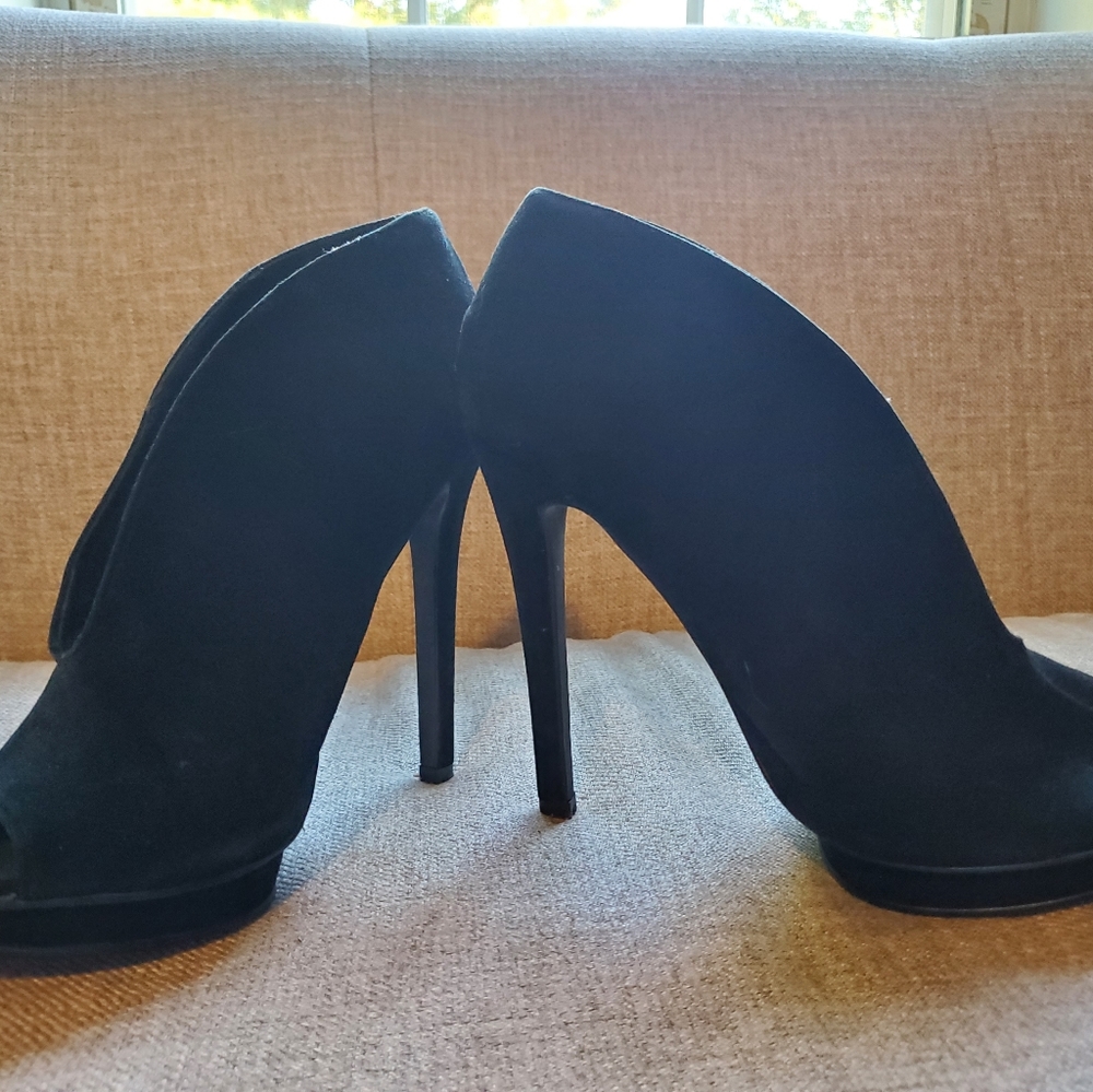 Express 8 1/2 high heel shoes
